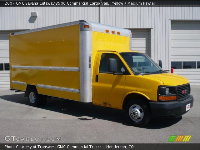 2007 GMC Savana Cutaway 3500 Commercial Cargo Van in Yellow