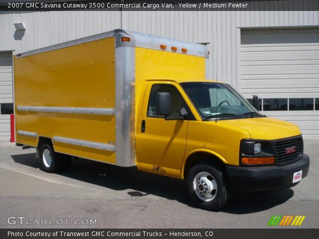 2007 GMC Savana Cutaway 3500 Commercial Cargo Van in Yellow