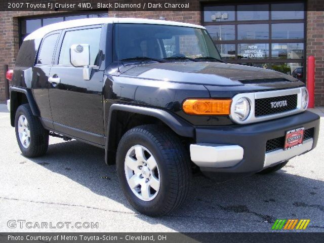 2007 Toyota FJ Cruiser 4WD in Black Diamond