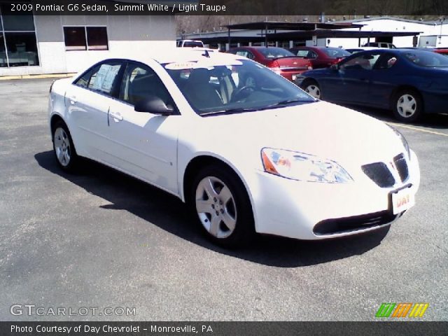 2009 Pontiac G6 Sedan in Summit White