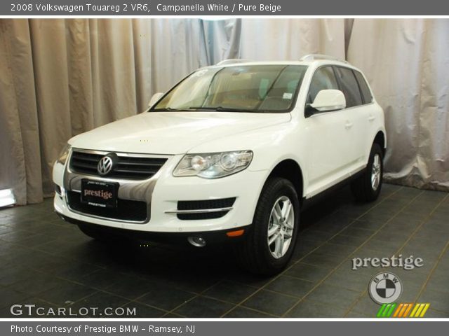 2008 Volkswagen Touareg 2 VR6 in Campanella White
