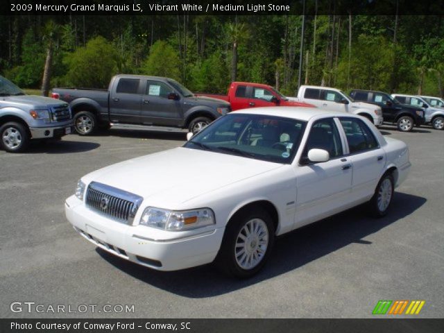 2009 Mercury Grand Marquis LS in Vibrant White