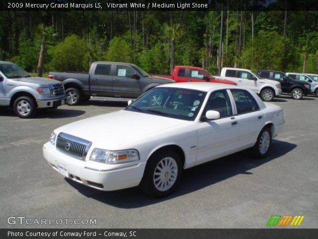 2009 Mercury Grand Marquis LS in Vibrant White