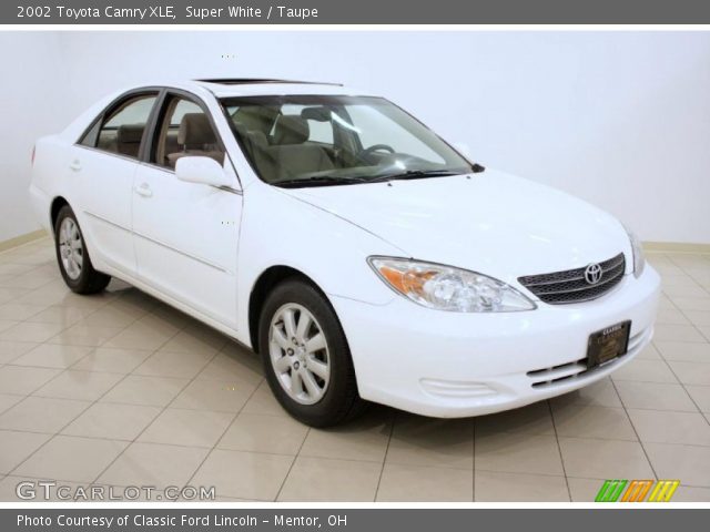 2002 Toyota Camry XLE in Super White