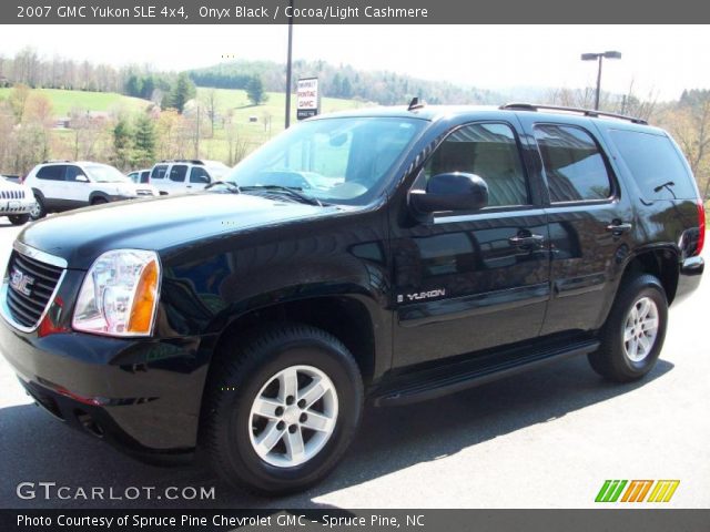 2007 GMC Yukon SLE 4x4 in Onyx Black