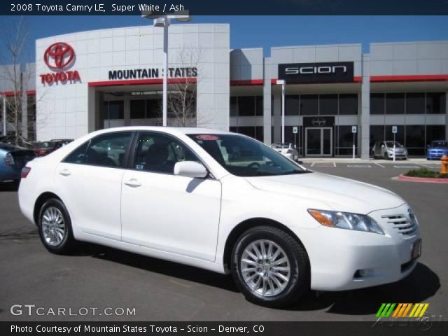 2008 Toyota Camry LE in Super White