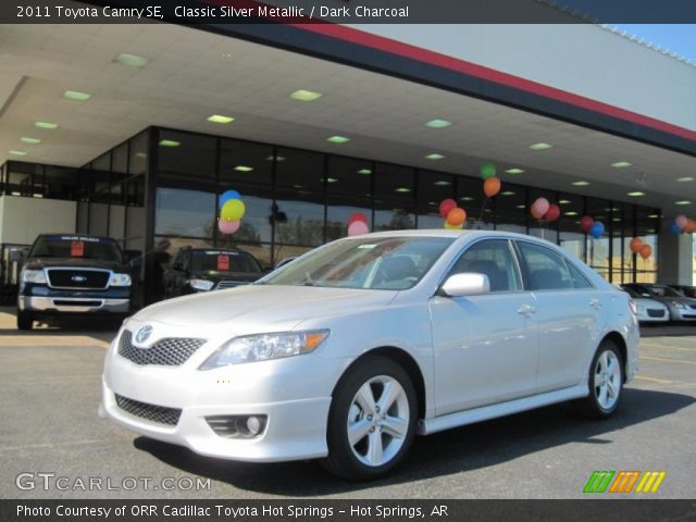 2011 Toyota Camry SE in Classic Silver Metallic