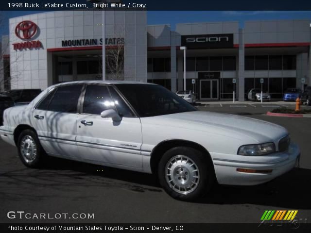 1998 Buick LeSabre Custom in Bright White