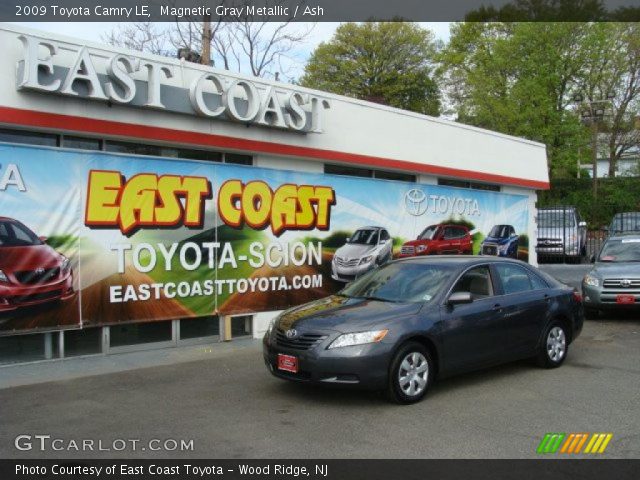 2009 Toyota Camry LE in Magnetic Gray Metallic