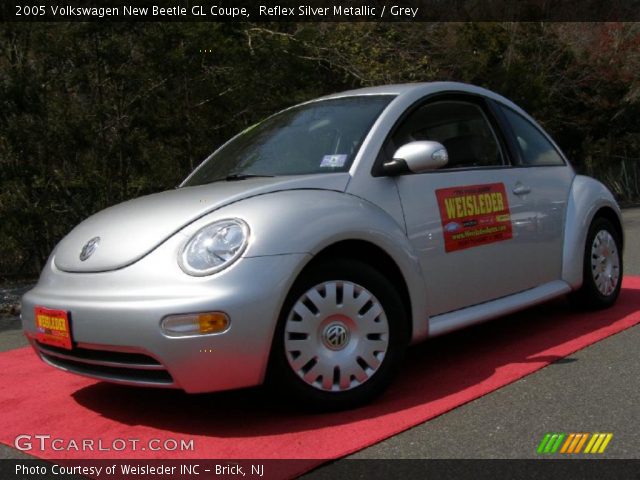 2005 Volkswagen New Beetle GL Coupe in Reflex Silver Metallic