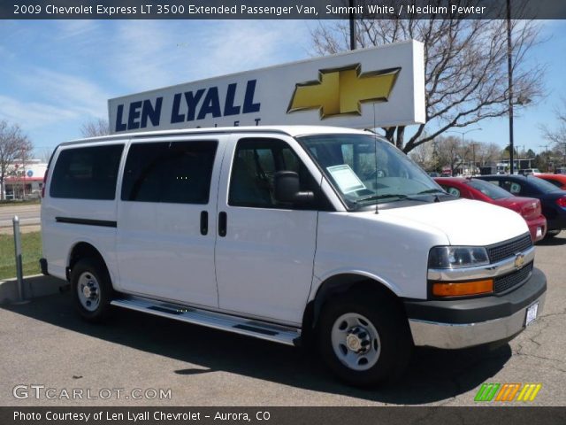 2009 Chevrolet Express LT 3500 Extended Passenger Van in Summit White