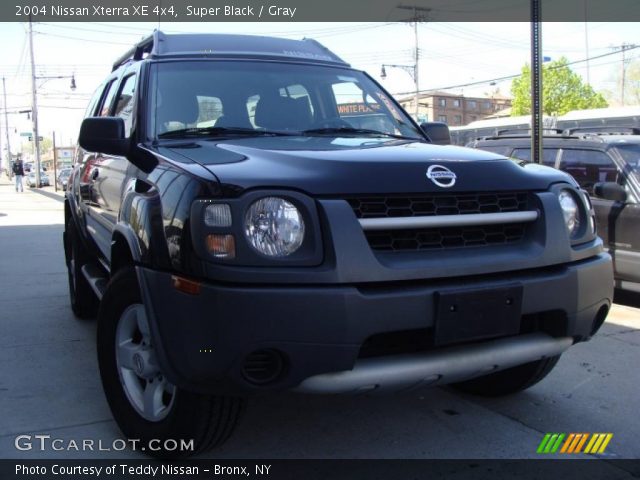 2004 Nissan Xterra XE 4x4 in Super Black