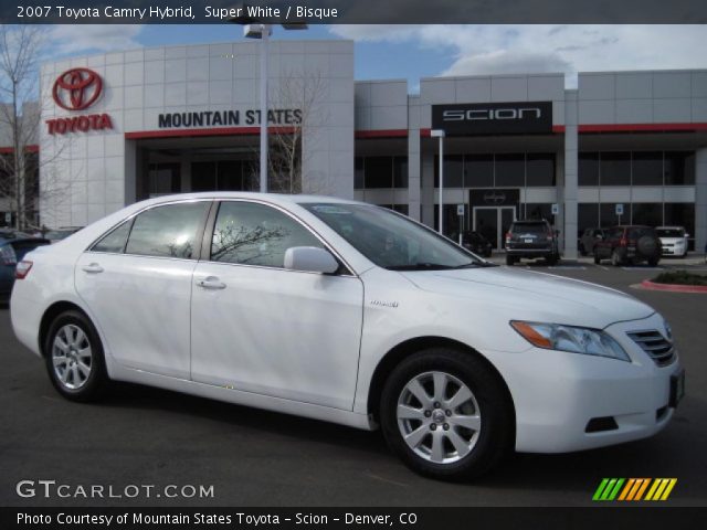 2007 Toyota Camry Hybrid in Super White