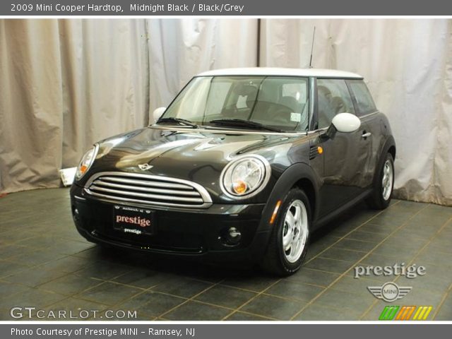 2009 Mini Cooper Hardtop in Midnight Black