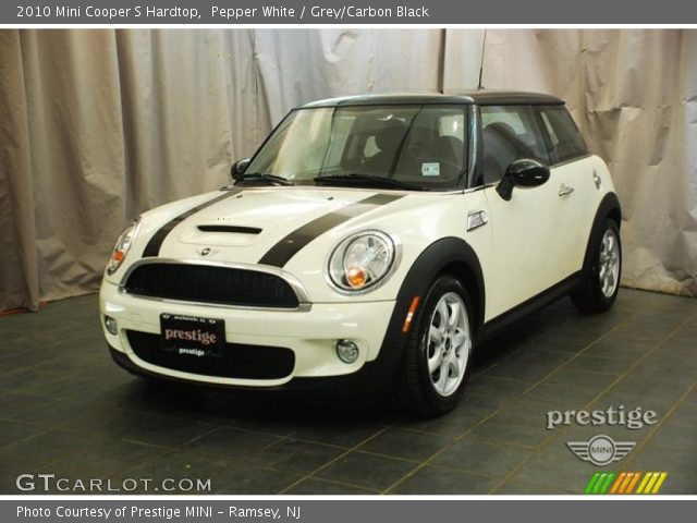 2010 Mini Cooper S Hardtop in Pepper White