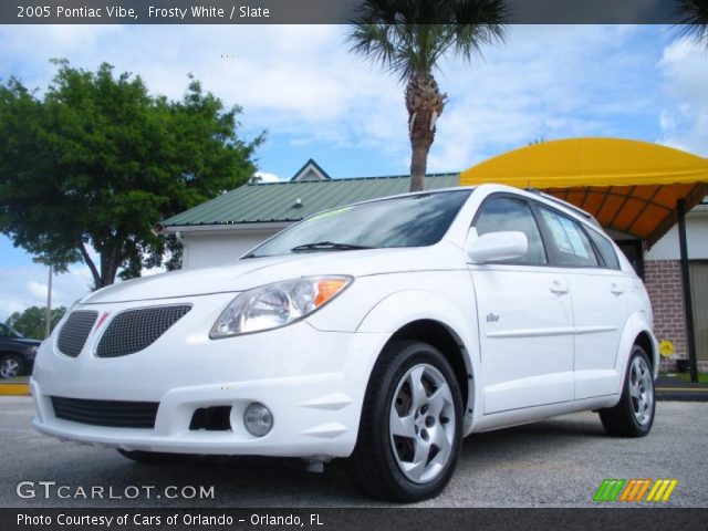 2005 Pontiac Vibe  in Frosty White