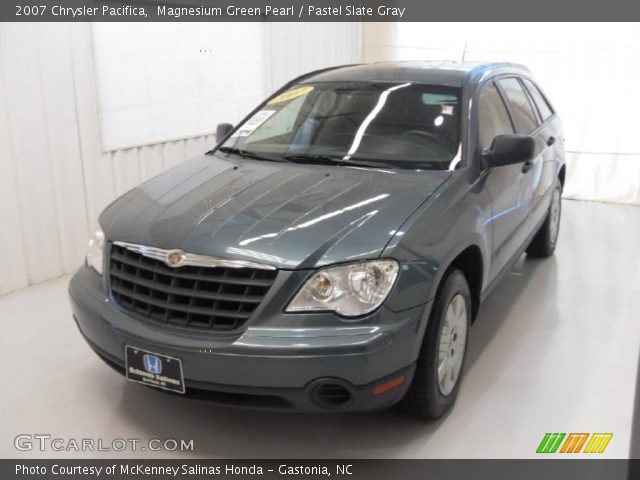 2007 Chrysler Pacifica  in Magnesium Green Pearl