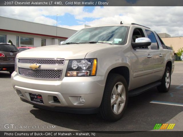 2007 Chevrolet Avalanche LT 4WD in Gold Mist Metallic