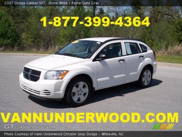 2007 Dodge Caliber SXT in Stone White