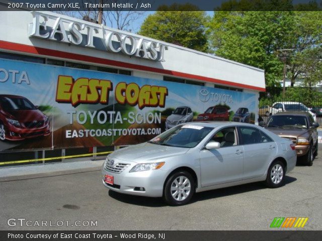 2007 Toyota Camry XLE in Titanium Metallic