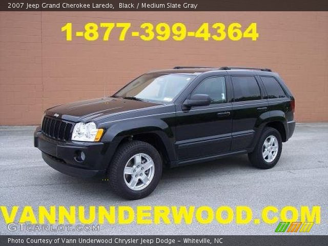 2007 Jeep Grand Cherokee Laredo in Black