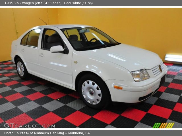 1999 Volkswagen Jetta GLS Sedan in Cool White