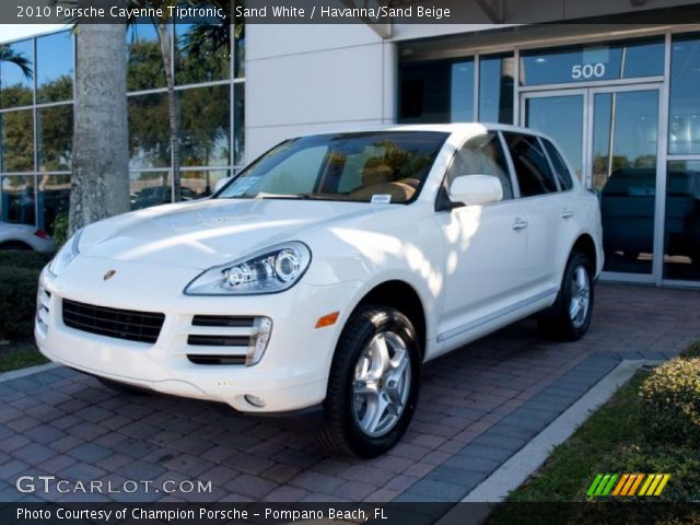 2010 Porsche Cayenne Tiptronic in Sand White