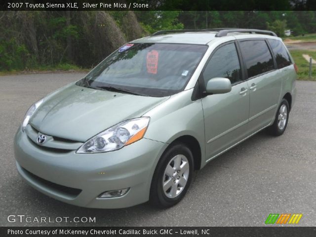 2007 Toyota Sienna XLE in Silver Pine Mica