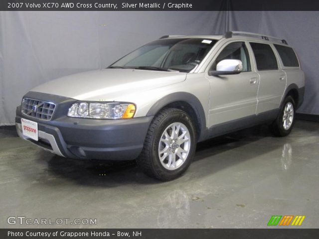 2007 Volvo XC70 AWD Cross Country in Silver Metallic