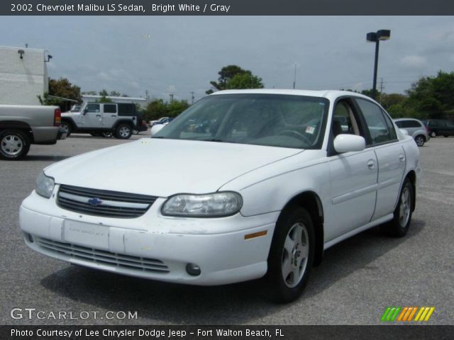 2002 Chevrolet Malibu LS Sedan in Bright White