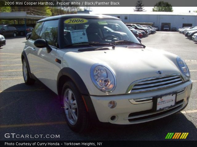 2006 Mini Cooper Hardtop in Pepper White