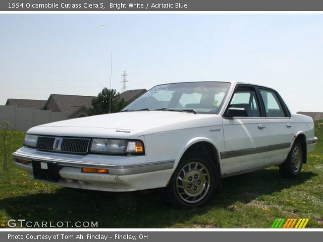 1994 Oldsmobile Cutlass Ciera S in Bright White