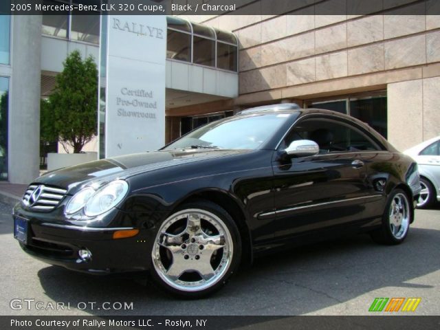 2005 Mercedes-Benz CLK 320 Coupe in Black