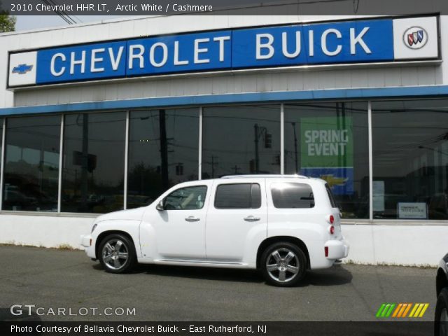 2010 Chevrolet HHR LT in Arctic White