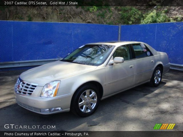 2007 Cadillac DTS Sedan in Gold Mist