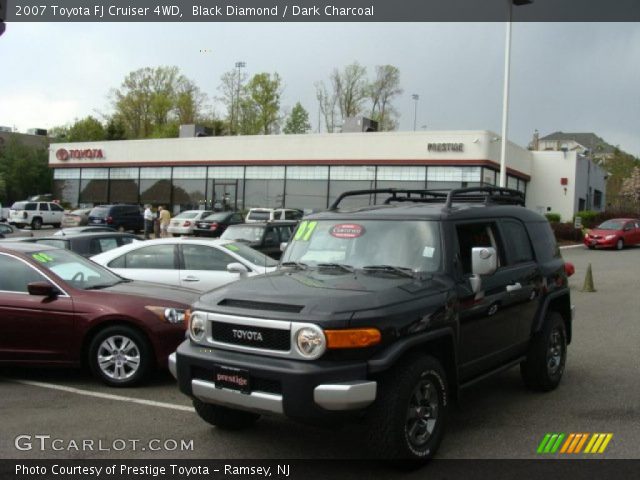 2007 Toyota FJ Cruiser 4WD in Black Diamond