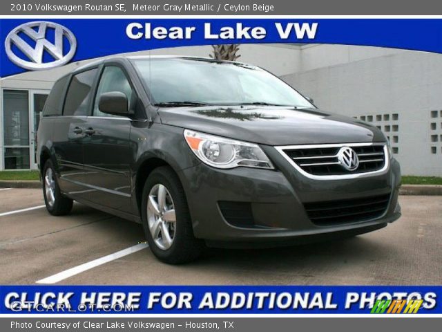 2010 Volkswagen Routan SE in Meteor Gray Metallic