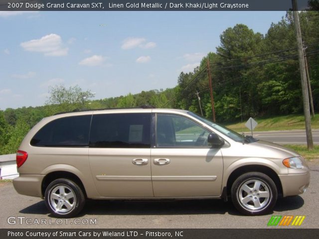 2007 Dodge Grand Caravan SXT in Linen Gold Metallic