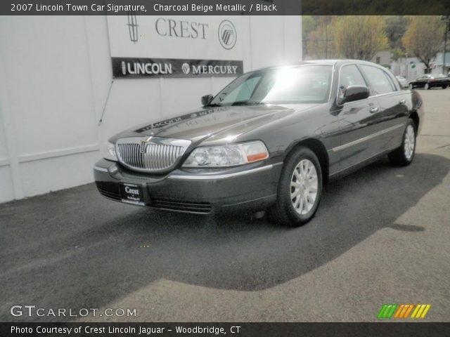2007 Lincoln Town Car Signature in Charcoal Beige Metallic