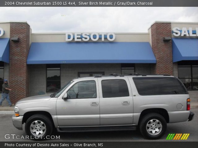 2004 Chevrolet Suburban 1500 LS 4x4 in Silver Birch Metallic
