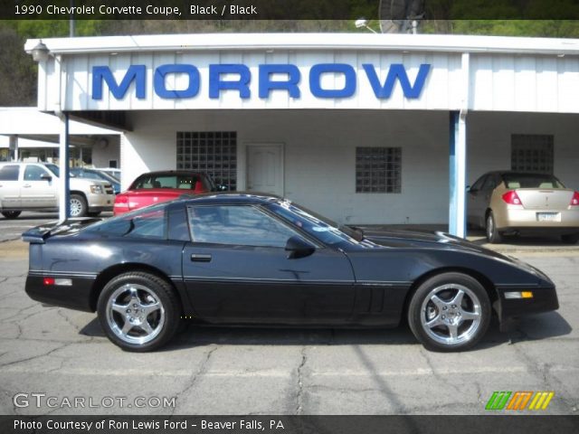1990 Chevrolet Corvette Coupe in Black