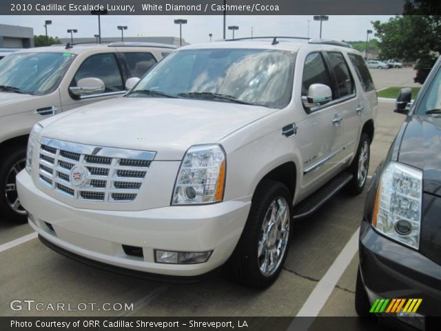 2010 Cadillac Escalade Luxury in White Diamond