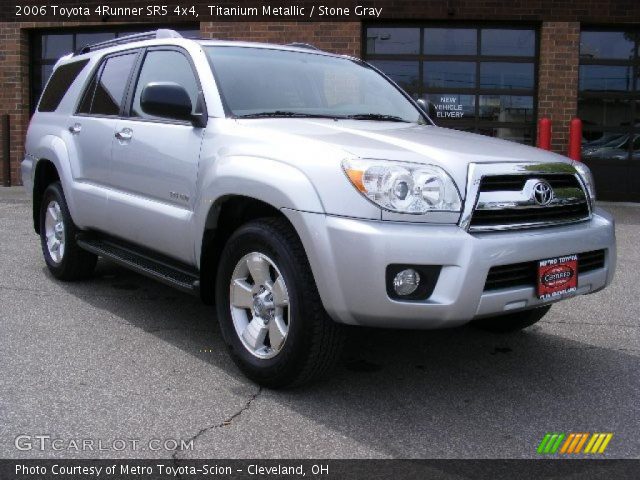 2006 Toyota 4Runner SR5 4x4 in Titanium Metallic