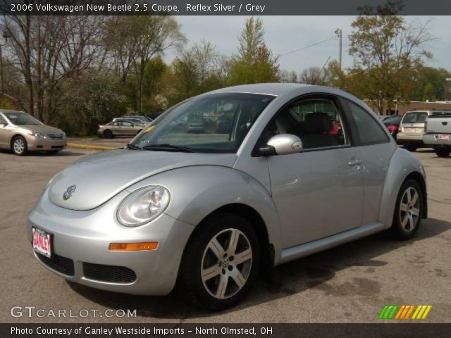 2006 Volkswagen New Beetle 2.5 Coupe in Reflex Silver