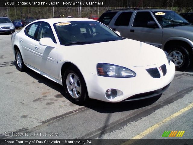 2008 Pontiac Grand Prix Sedan in Ivory White