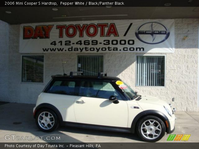 2006 Mini Cooper S Hardtop in Pepper White
