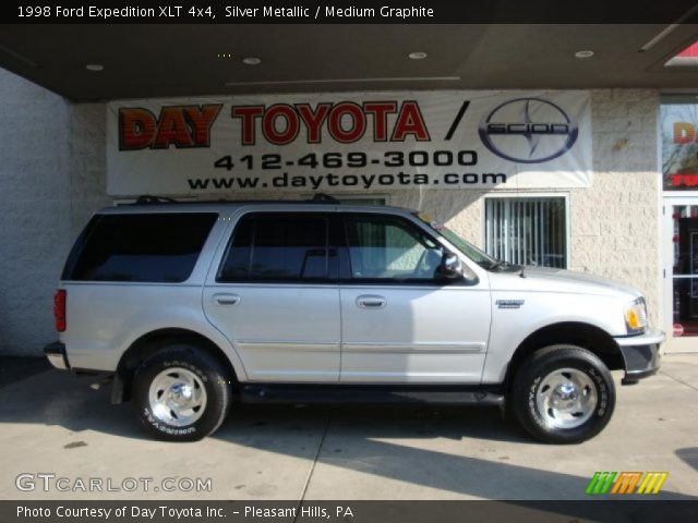 1998 Ford Expedition XLT 4x4 in Silver Metallic