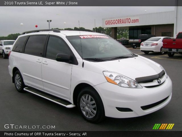 2010 Toyota Sienna LE in Super White