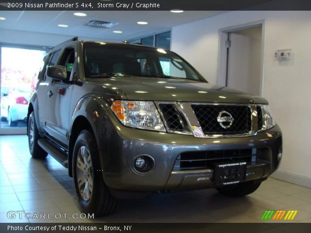 2009 Nissan Pathfinder S 4x4 in Storm Gray
