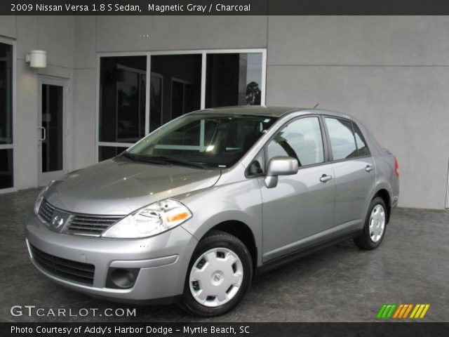 2009 Nissan Versa 1.8 S Sedan in Magnetic Gray